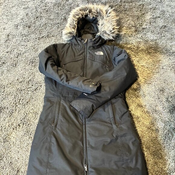 Women's North Face Winter Parka - Meidum - Picture 1 of 15